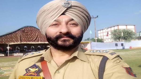 Suspended DSP Davinder Singh, others produced before NIA court in Jammu Suspended DSP Davinder Singh, others produced before NIA court in Jammu