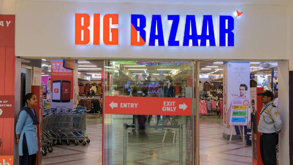 Big Bazaar fined Rs.5 Lakh by consumer forum for charging carry bag Big Bazaar fined Rs.5 Lakh by consumer forum for charging carry bag