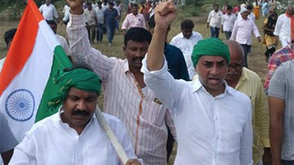 అసెంబ్లీ వద్ద ఉద్రిక్తత..