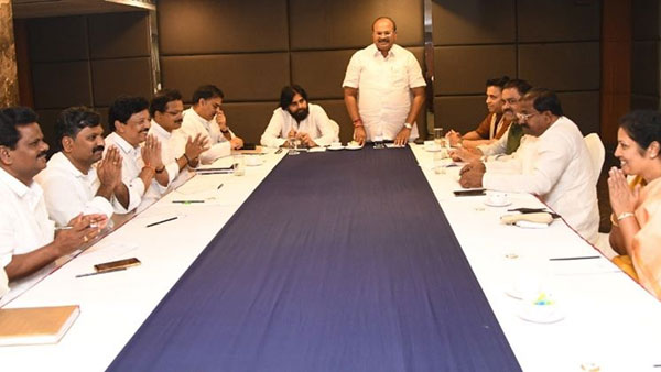 తరచూ సమావేశాలు నిర్వహించాలని