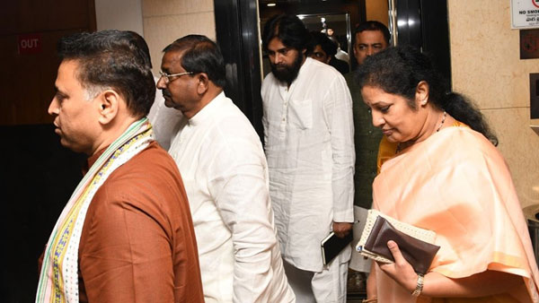 బీజేపీతో పొత్తు కోసం టీడీపీ వెంపర్లాట..