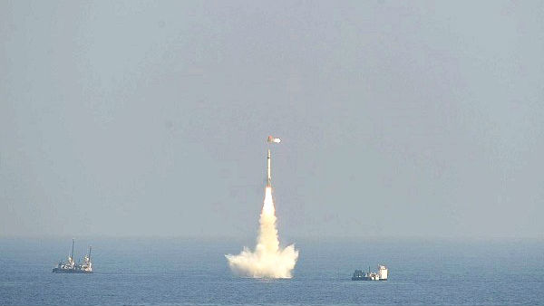 India successfully test fires K-4 ballistic Missile India successfully test fires K-4 ballistic Missile