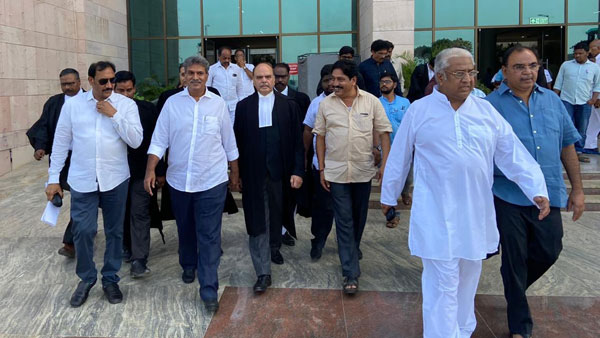 AP High Court will hold AP Decentralisation Act, says TDP MP Kesineni Nani AP High Court will hold AP Decentralisation Act, says TDP MP Kesineni Nani