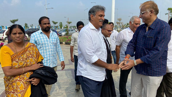 AP High Court will hold AP Decentralisation Act, says TDP MP Kesineni Nani AP High Court will hold AP Decentralisation Act, says TDP MP Kesineni Nani