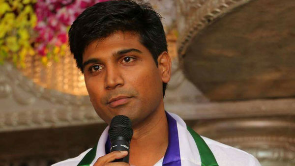 ఎంపీకి వ్యతిరేకంగా నినాదాలు