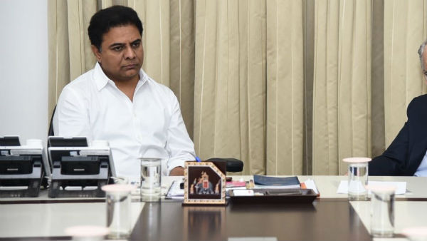 2వేల పైచిలుకు మందితో సెల్ఫీలు..