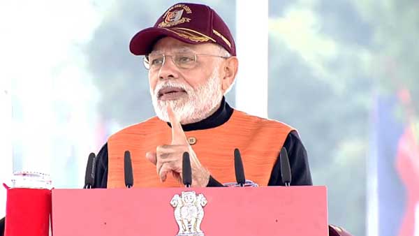 జమ్మూ కాశ్మీర్లో కొన్ని రాజకీయ కుటుంబాల వల్లే..