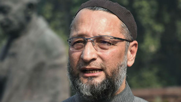 Modi Government must answer why cops aresiding with goons, says AIMIM Chief Asaduddin Owaisi Modi Government must answer why cops aresiding with goons, says AIMIM Chief Asaduddin Owaisi