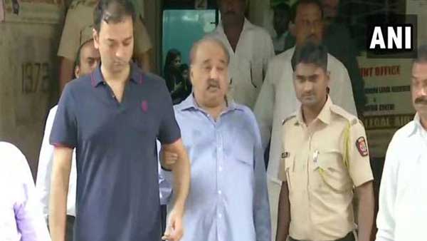వారి ఆస్తులను వేలం వేయాలన్న బాంబే హైకోర్టు