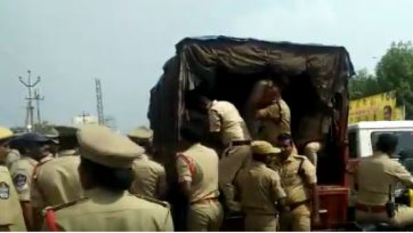 అనుమతి లేదంటోన్న పోలీసులు..