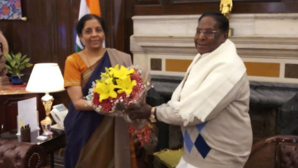 New Delhi: Puducherry Chief Minister V Narayanasamy met Finance Minister Nirmala Sitharaman New Delhi: Puducherry Chief Minister V Narayanasamy met Finance Minister Nirmala Sitharaman