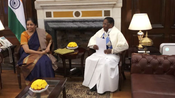 New Delhi: Puducherry Chief Minister V Narayanasamy met Finance Minister Nirmala Sitharaman New Delhi: Puducherry Chief Minister V Narayanasamy met Finance Minister Nirmala Sitharaman