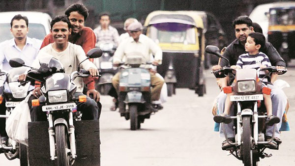 హెల్మెట్ ధరించడం మరిచామో...