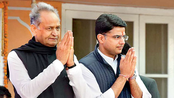 సీఎం పదవి కోసం పాకులాట