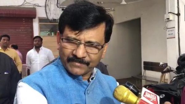 Those who oppose Savarkar should spend some time in Andaman Jail:Sanjay Raut Those who oppose Savarkar should spend some time in Andaman Jail:Sanjay Raut