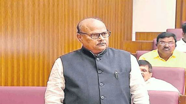 అధికారులకు సంకటంగా...
