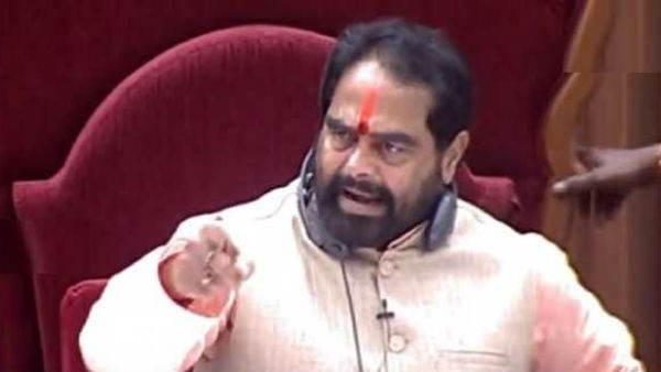 టీడీపీ సభ్యులు అమరావతిపై చర్చకు పట్టు