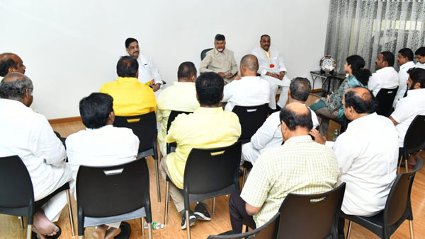 విశాఖ, సీమకు ఒరిగేదేమీ లేదు..