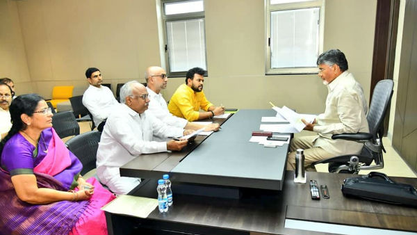 రాజధాని అమరావతి రైతుల పోరాటం తెలియజెయ్యాలని నిర్ణయం