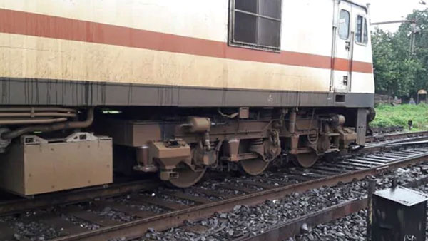 Garib Rath Express train derails at Deendayal Upadhyay Junction Garib Rath Express train derails at Deendayal Upadhyay Junction