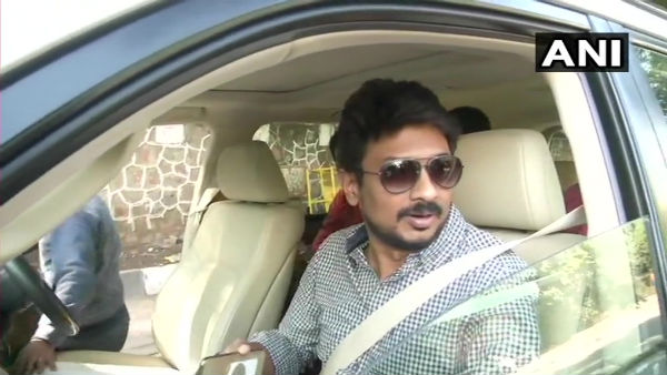 DMK youth wing leader Tamil actor Udhayanidhi Stalin met and interacted with students in JNU DMK youth wing leader Tamil actor Udhayanidhi Stalin met and interacted with students in JNU