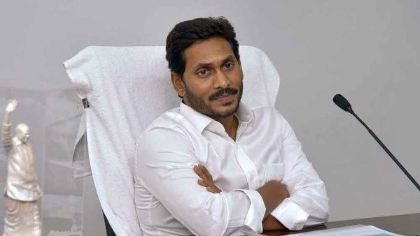 ఎస్సీ కార్పొరేషన్ నిధులను ప్రభుత్వం ఇతర పథకాలకు కేటాయించటంపై ఆగ్రహం