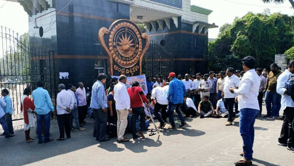 Rayalaseema leaders ultimatum to govt..announce capital in Seema Rayalaseema leaders ultimatum to govt..announce capital in Seema