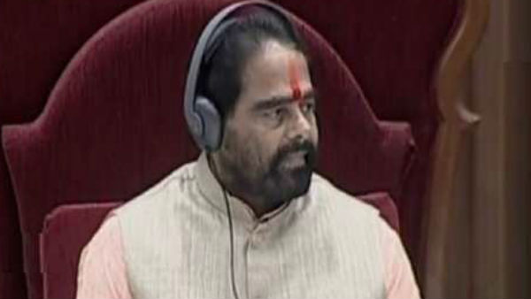 బెల్లం కొట్టిన రాయిలా స్పీకర్..