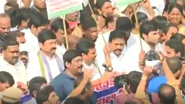 అసెంబ్లీ ముట్టడి ఎవరి కోసం?