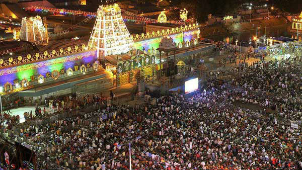 తిరుమల ఆలయ నమూనాలో..