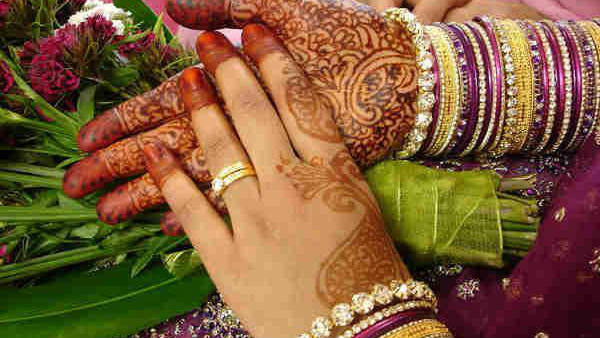 ఆర్తనాదాలు చేస్తున్న నవ వధువు