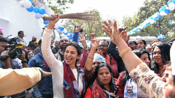 మట్టికరిచిన అల్కా లాంబా