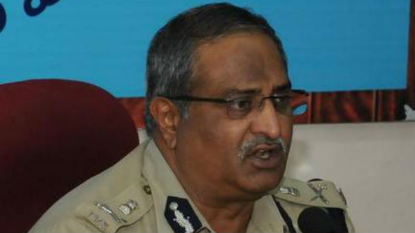 గంటపాటు వాదనలు