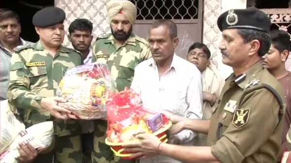 BSF to Rebuild Jawan Mohd Anees home which burnt in delhi riots BSF to Rebuild Jawan Mohd Anees home which burnt in delhi riots