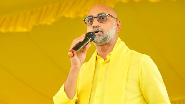 చొక్కా చించి, భౌతిక దాడికి పాల్పడ్డారన్న ఎంపీ
