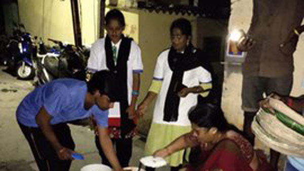 గ్రామ వాలంటీర్ల వసూళ్ళ పర్వంపై మండిపడిన వైసీపీ ఎమ్మెల్యే