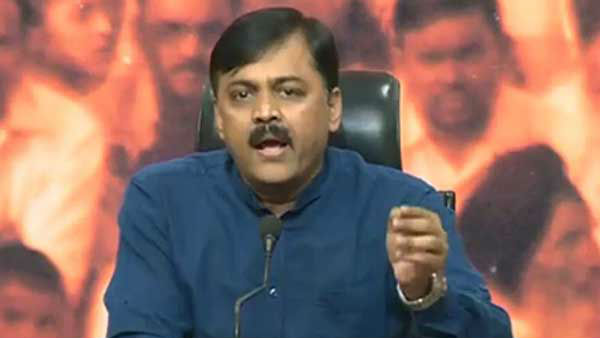 టీడీపీ, వైసీపీలు భ్రష్టు పట్టిస్తున్నాయి..