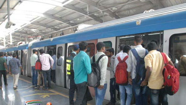 కోట్లు కురిపిస్తున్న హైదరాబాద్ మెట్రో