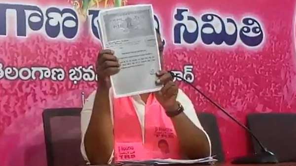 అరవింద్ ఓ నకిలీ ఎంపీ.. బాండ్ హామీ..