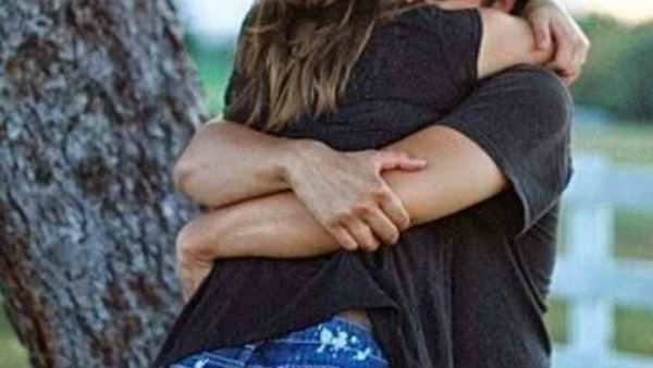 బయటికొస్తున్న బాధితురాళ్లు..