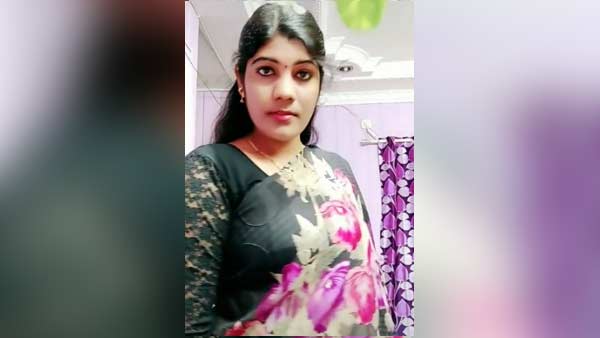 యువకులకు వల