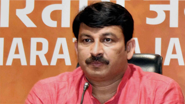 బొక్కబోర్లా పడ్డ మనోజ్ తివారీ..