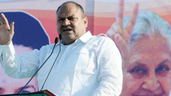 ఓటమిని అంగీకరించిన వికాస్పురి కాంగ్రెస్ అభ్యర్థి ముఖేష్ శర్మ