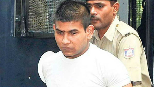Nirbhaya case convict Vinay sharma bangs his head to walls in Tihar jail Nirbhaya case convict Vinay sharma bangs his head to walls in Tihar jail