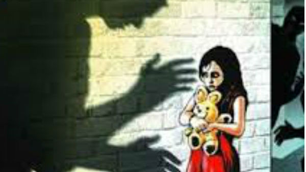 ప్రభుత్వ స్కూల్ అమ్మాయిలు