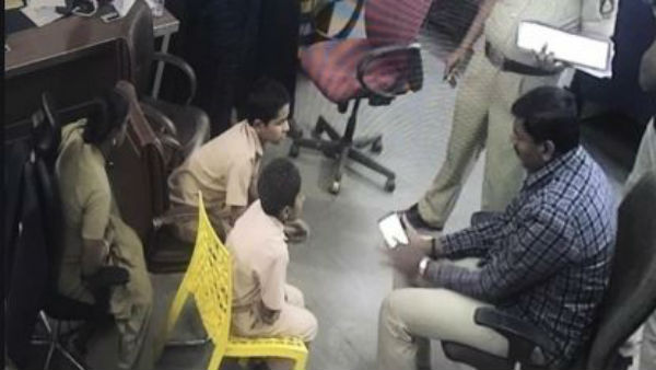 సివిల్ డ్రెస్సులో..