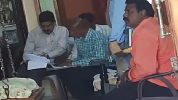 కంచికచర్ల మాజీ మార్కెట్ యార్డ్ చైర్మన్ లక్ష్మీనారాయణ ఇంట్లో సోదాలు