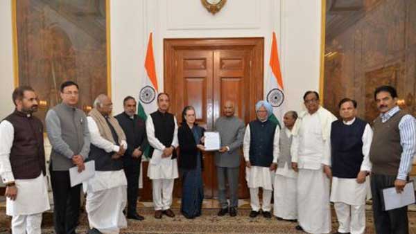 Centre, Delhi govt were mute spectators: Sonia Gandhi, Meets President Kovind Centre, Delhi govt were mute spectators: Sonia Gandhi, Meets President Kovind