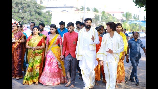 పెళ్లి కుమార్తె ఫ్రెండ్స్ కోసం ఫైవ్ స్టార్ హోటల్