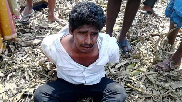 పెట్రోల్ బంకు కార్మికుడిగా..